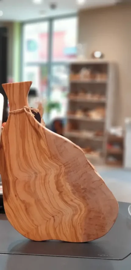 Brettchen mit Griff 40cm aus Olivenholz