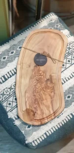 Brettchen 45cm mit Rille aus Olivenholz