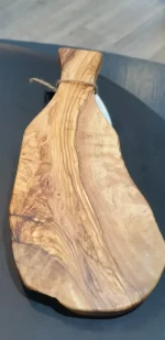 Brettchen 30cm mit Griff aus Olivenholz – Bild 3