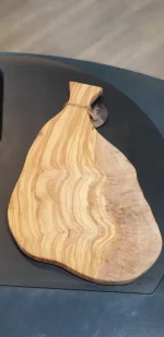 Brettchen 30cm mit Griff aus Olivenholz – Bild 15