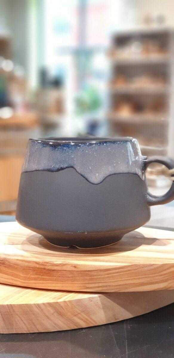 Tasse "Betty" aus Keramik "grau/schwarz" handmade