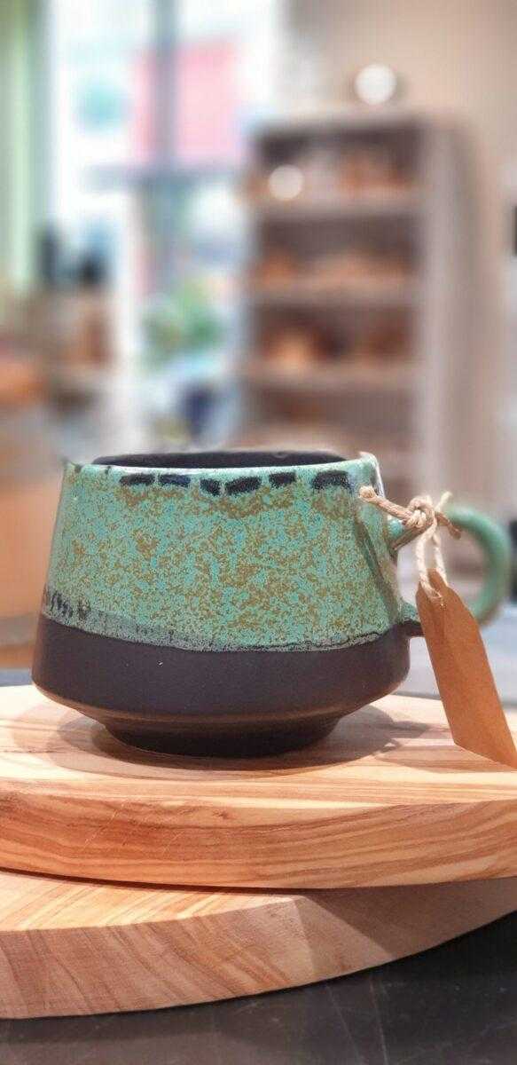 Tasse "Betty" aus Keramik "türkis/schwarz" handmade