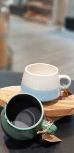 Tasse "Betty" aus Keramik "weiß/blau" handmade – Bild 2