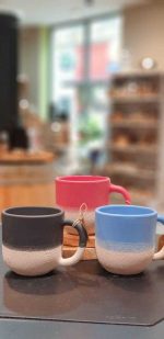 Tasse "Peggy" aus Keramik rot/Sand handmade – Bild 3