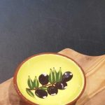 Keramische olijftak schaal "geel" handgemaakt