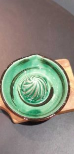 Zitronenpresse aus Keramik "grün" handmade