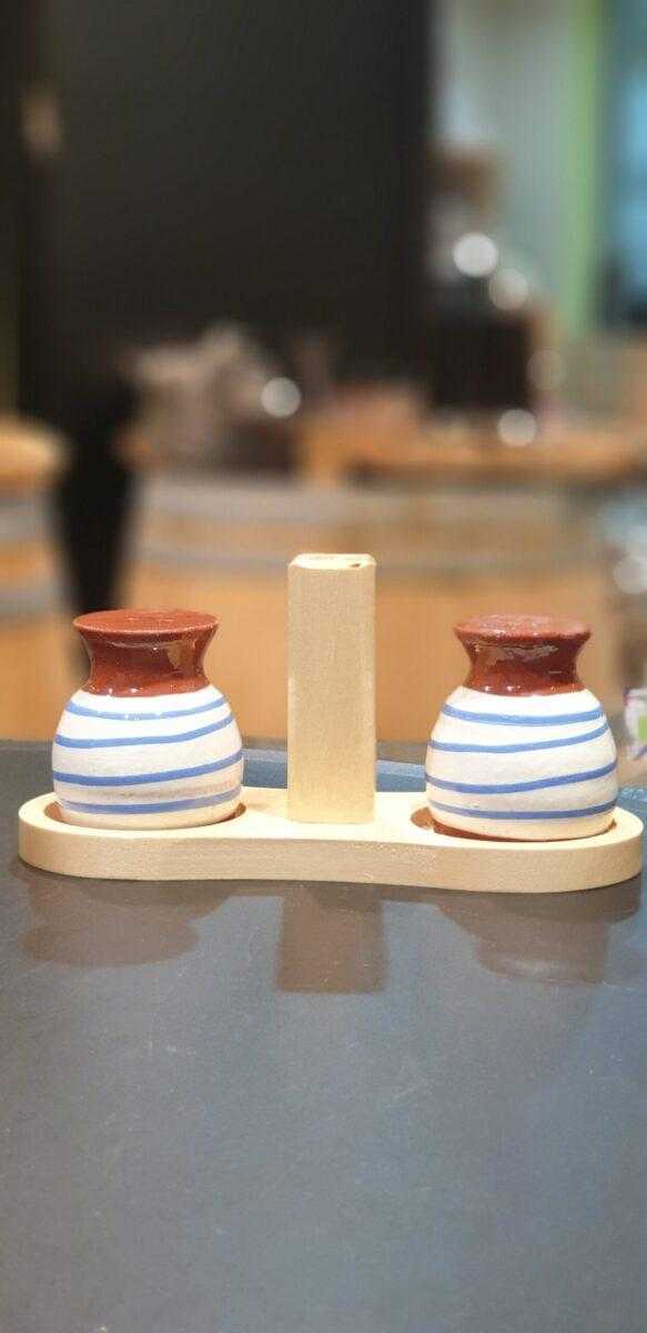 Salz und Pfefferstreuer Set aus Keramik "weißblau"