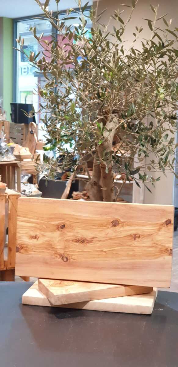 Brettchen rechteckig 30x15m aus Olivenholz HANDMADE