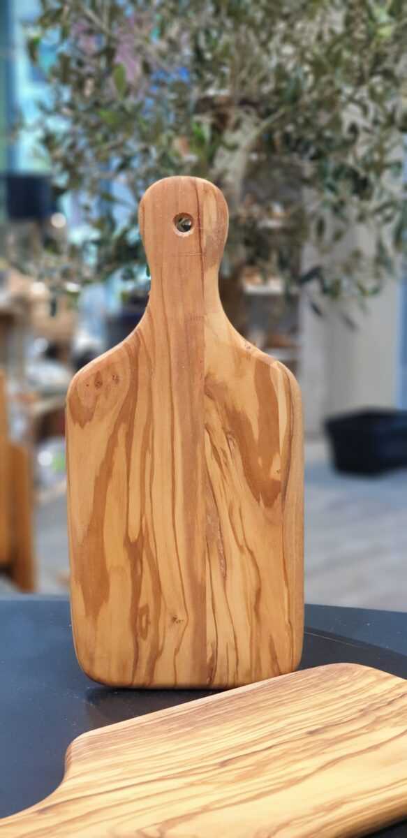 Brettchen dünn mit Griff 29cm aus Olivenholz HANDMADE